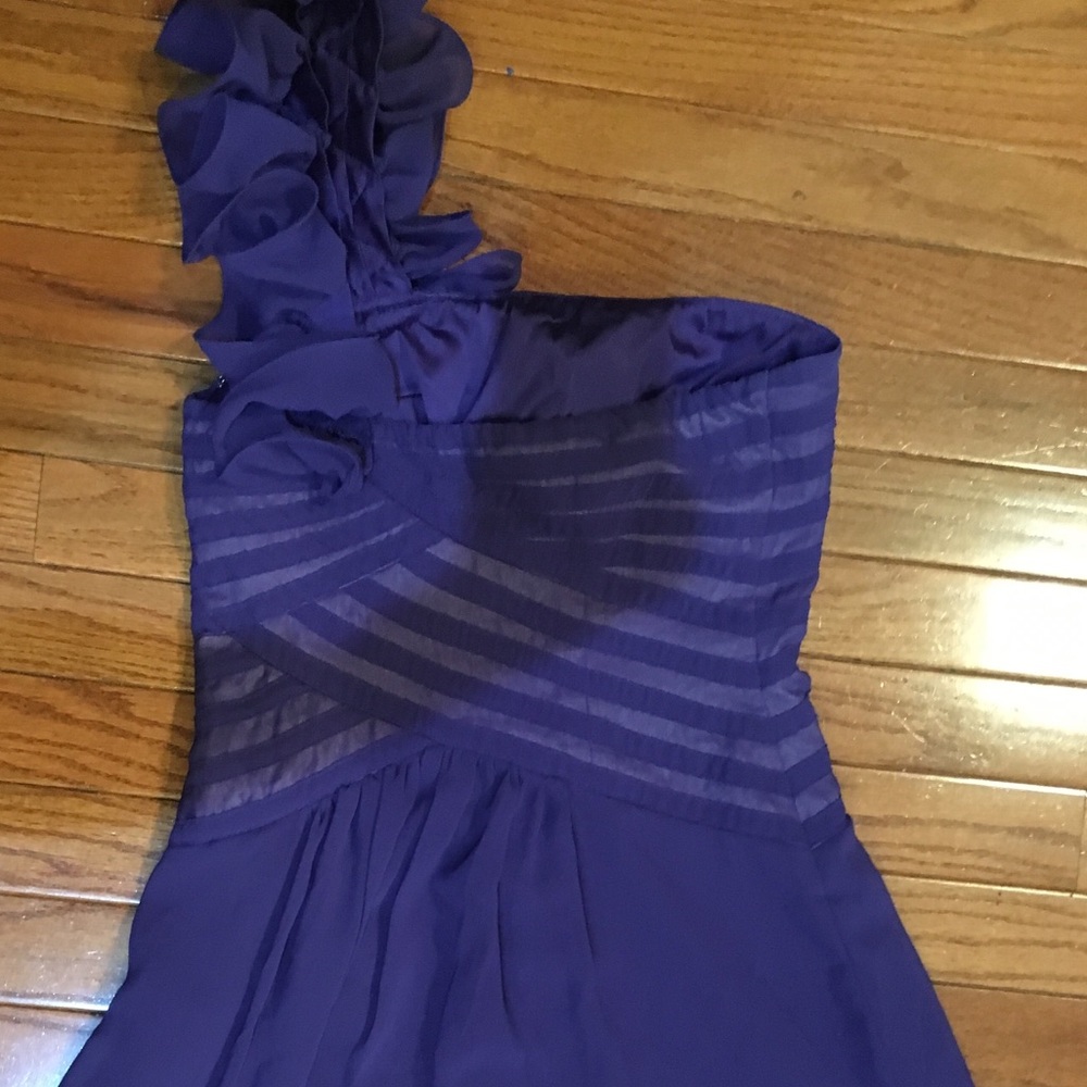 Dress - Picture 3 of 4